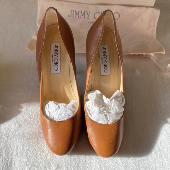 Jimmy Choo brown/camel pumps - Picture 4 of 10